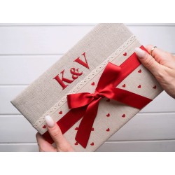 svadobná kniha s iniciálkami svadobná kniha s iniciálkami
